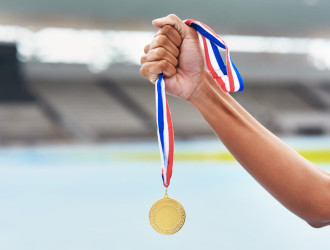 only winners get their hands on the gold 2024 04 19 18 12 04 utc 720