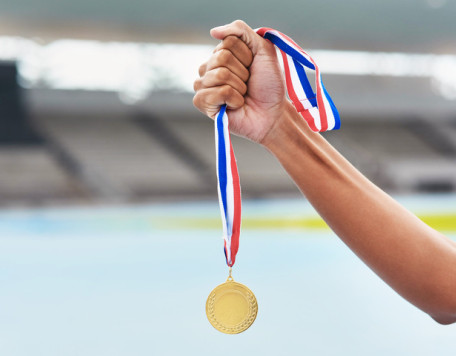 only winners get their hands on the gold 2024 04 19 18 12 04 utc 720