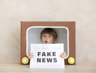 newsboy shouting against grunge wall background b 2024 10 14 02 23 49 utc