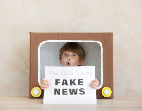 newsboy shouting against grunge wall background b 2024 10 14 02 23 49 utc